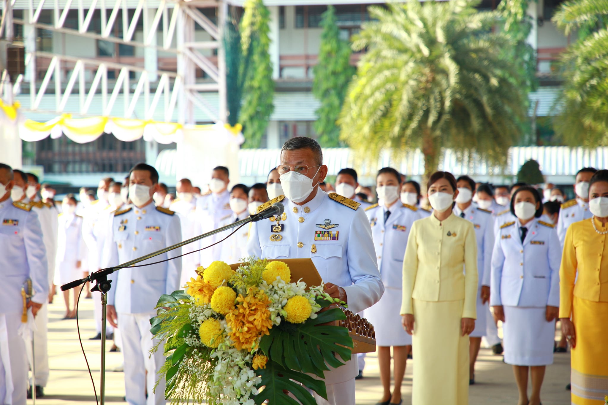 การประปาส่วนภูมิภาคสาขาชุมพร ร่วมกิจกรรมพิธีวางพานพุ่มดอกไม้ ณ โรงเรียน เทศบาลเมืองชุมพร