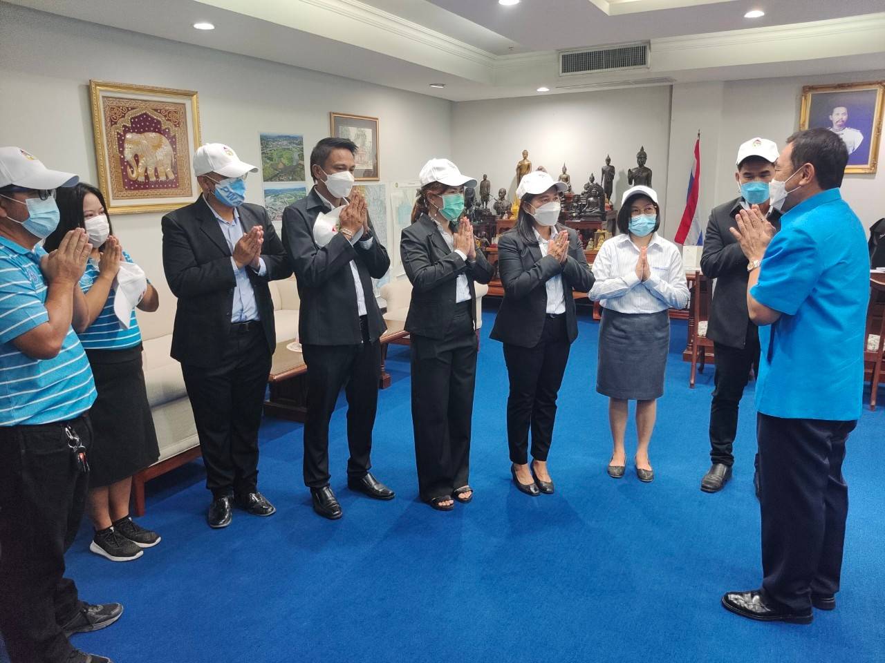 กปภ.สาขาท่ามะกา เข้าพบท่านผู้ว่าราชการจังหวัดกาญจนบุรี และท่านนายอำเภอท่ามะกา เพื่อสวัสดีปีใหม่และขอคำอวยพรในวาระดิถีขึ้นปีใหม่ประจำปี 2565
