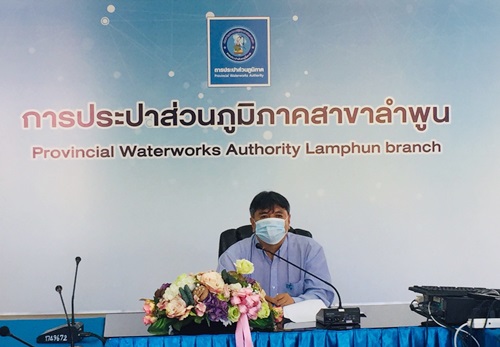 วันพุธที่ 26 มกราคม พ.ศ. 2565 นายพรพจน์ ฑีฆายุ ผจก.กปภ.สาขาลำพูน พร้อมด้วยหัวหน้างานและพนักงานในสังกัด จัดกิจกรรมสนทนายามเช้า (Morning Talk) ครั้งที่ 4/2565 ประจำเดือน มกราคม 2565 ติดตามผลการดำเนินงานด้านต่างๆพร้อมร่วมกันแลกเปลี่ยนความคิดเห็นและข้อเสนอแนะเกี่ยวกับการดำเนินงานทั้งภายในและภายนอกองค์กร หารือปัญหาอุปสรรคในการทำงาน วางแผนกิจกรรมตามโครงการ " ลดค่าติดตั้ง 10% ตั้งแต่วันที่ 1 ม.ค. - 28 ก.พ.65 เพื่อออกให้บริการประชาชนในสถานการณ์โควิด-19 พร้อมทั้งกำชับเรื่องการฉีดวัคซีน เพื่อป้องกันโรคระบาดโควิด 2019