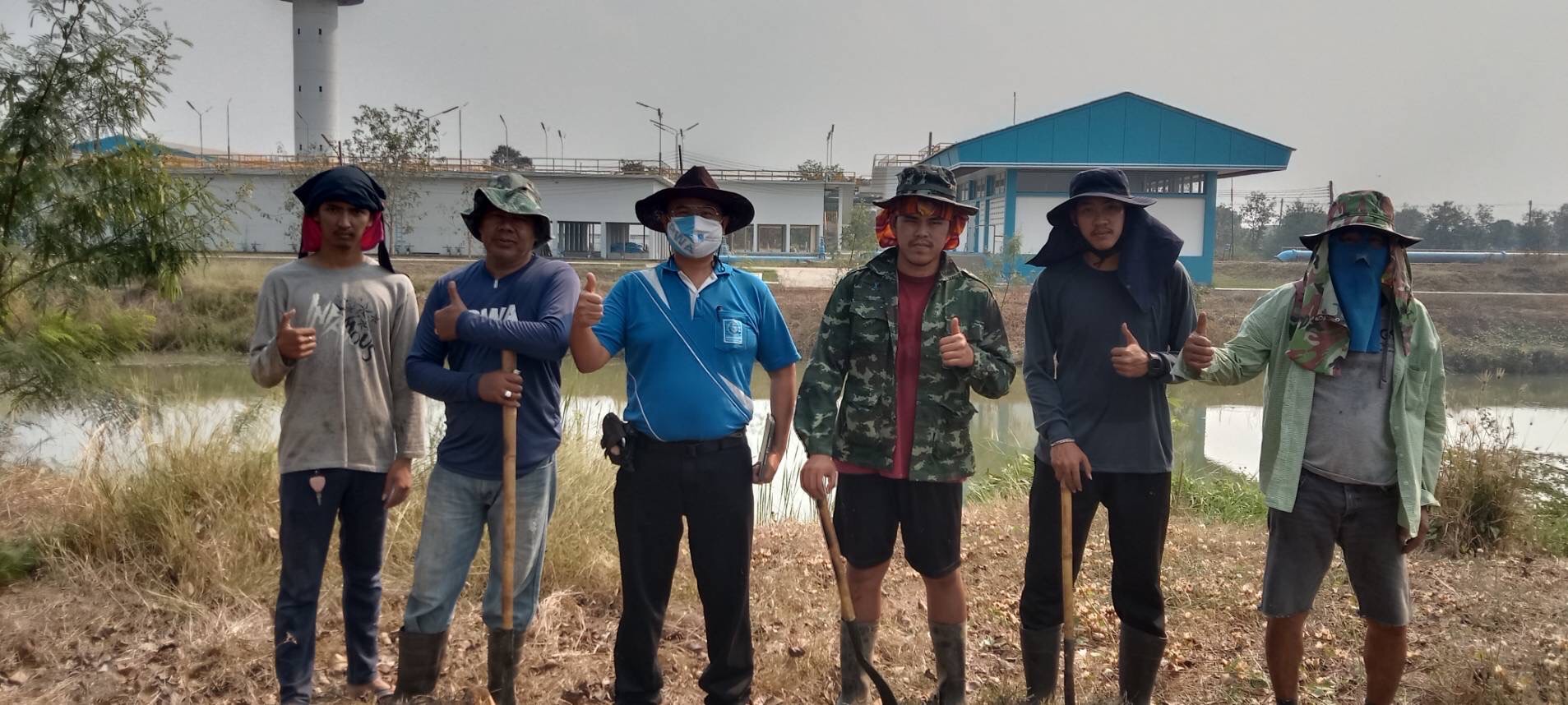 กปภ.สาขาท่ามะกา ทำกิจกรรม 5 ส. ภายในพื้นที่บริเวณ สถานีผลิตน้ำท่าม่วง ปรับภูมิทัศน์ ทำความสะอาด ตัดแต่งต้นไม้ ตัดหญ้า ฯลฯ เพื่อสร้างภาพลักษณ์ที่ดีของหน่วยงาน ให้มีความน่าอยู่ และปลอดภัย วันที่ 9 กุมภาพันธ์ 2565