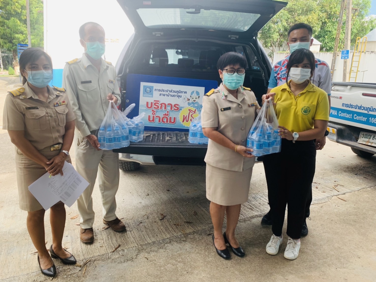 กปภ. สาขาบ้านตาขุน บริการน้ำดื่มเพื่อใช้สำหรับบริการเกษตรกรและผู้เข้าร่วมงานวันถ่ายทอดเทคโนโลยีเพื่อเริ่มต้นฤดูการผลิตใหม่ (Field Day)