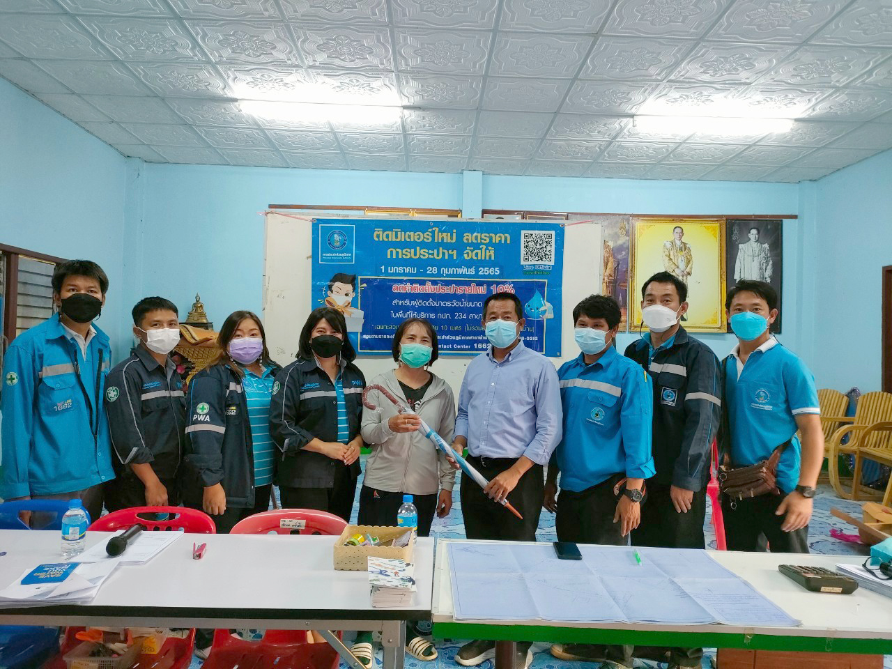 กปภ.สาขาบ้านโฮ่ง ออกหน่วยให้บริการรับคำร้องขอติดตั้งประปารายใหม่ ใน"โครงการ ติดมิเตอร์ใหม่ ลดราคา การประปาฯ จัดให้" ณ บ้านดงห้วยเย็น หมู่ที่ 14 ตำบลบ้านโฮ่ง อำเภอบ้านโฮ่ง จังหวัดลำพูน