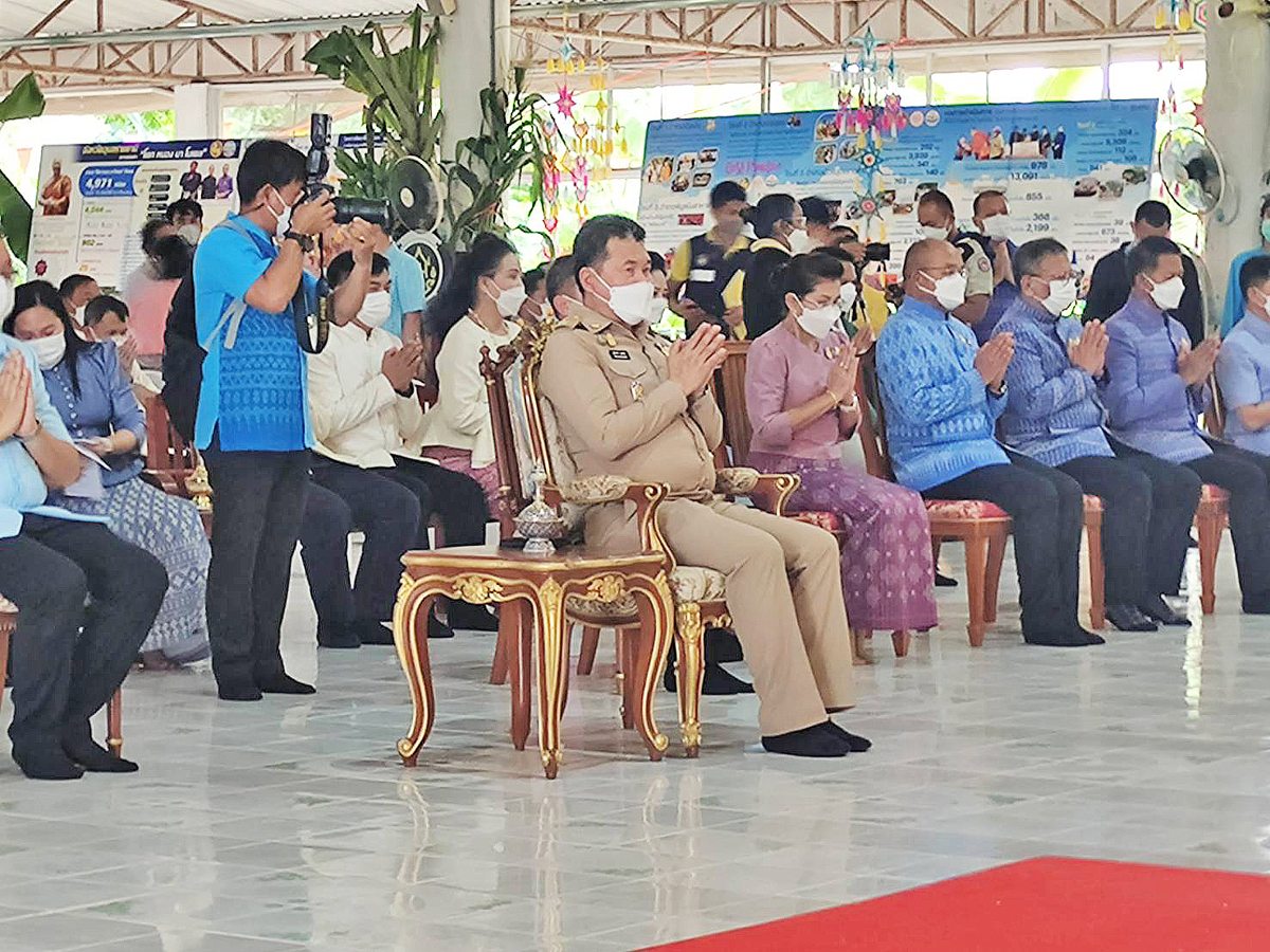 กปภ.สาขาอุบลราชธานี ร่วมทอดผ้าป่าสามัคคี  ณ ศูนย์พุทธธรรมสมเด็จพระมหาธีราจารย์ ป่าดงใหญ่วังอ้อ จ.อุบลราชธานี