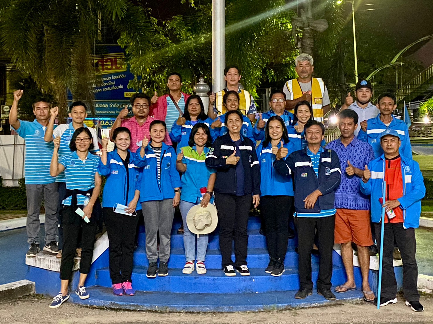 กปภ.สาขากระบี่ ดำเนินงานตามแผนบริหารจัดการน้ำสูญเสียเชิงรุก เดินหน้าลงพื้นที่ ถนนกระบี่ ตำบลปากน้ำถึงถนนวัชระ ตำบลกระบี่ใหญ่ อำเภอเมืองกระบี่  จังหวัดกระบี่ เดินเท้าหาท่อแตกรั่ว พร้อมซ่อมปิดจุด เพื่อลดการเกิดน้ำสูญเสีย