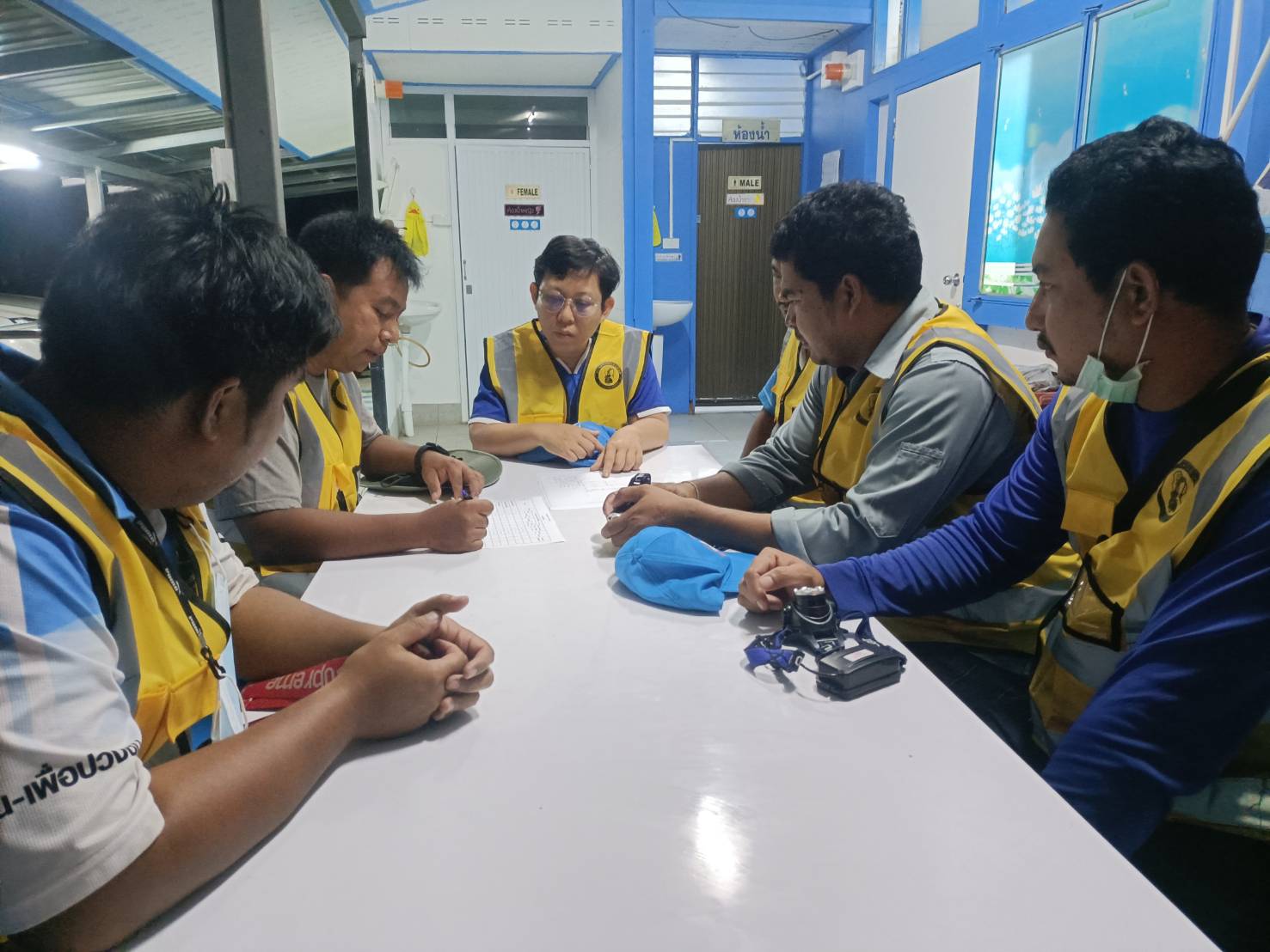 กปภ.สาขาอ่าวลึก ลงพื้นที่ทำ Step Test ออกสำรวจค้นหาท่อแตก  รั่ว