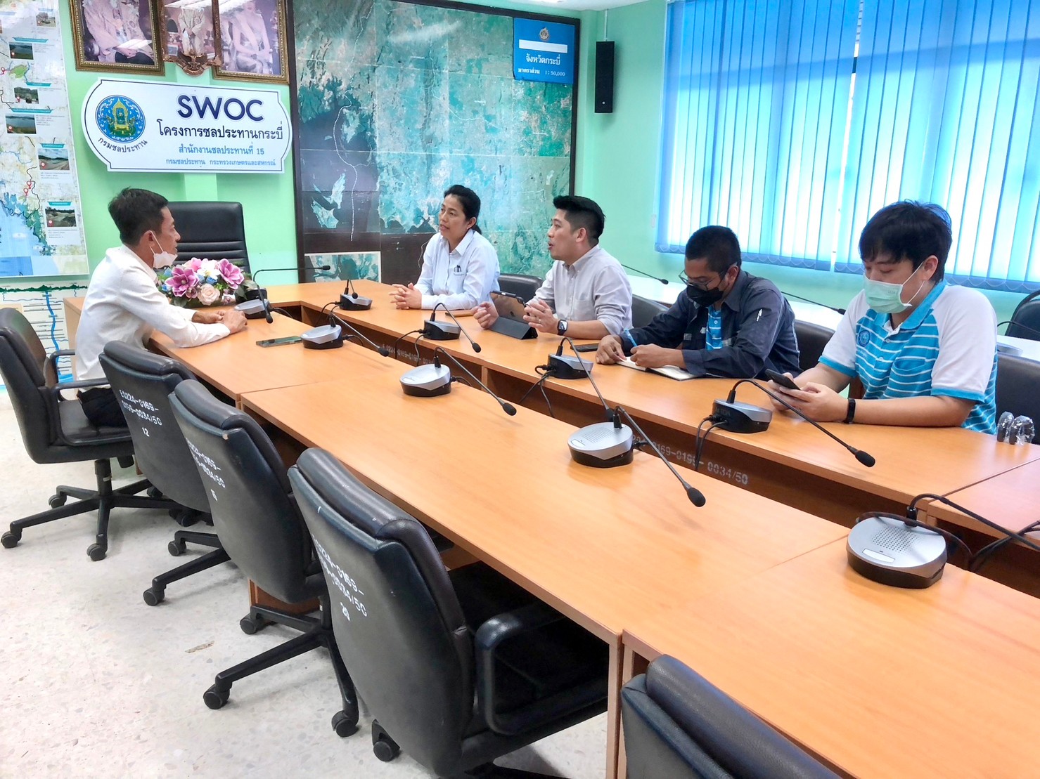 การประปาส่วนภูมิภาคสาขากระบี่ พร้อมกองแผนและวิชาการ 4 เข้าพบผู้อำนวยการโครงการชลประทานกระบี่ หารือแนวทางการขอรับจัดสรรน้ำดิบจากชลประทานเพื่อใช้ในการผลิตน้ำประปา รองรับความต้องการใช้น้ำในอนาคต