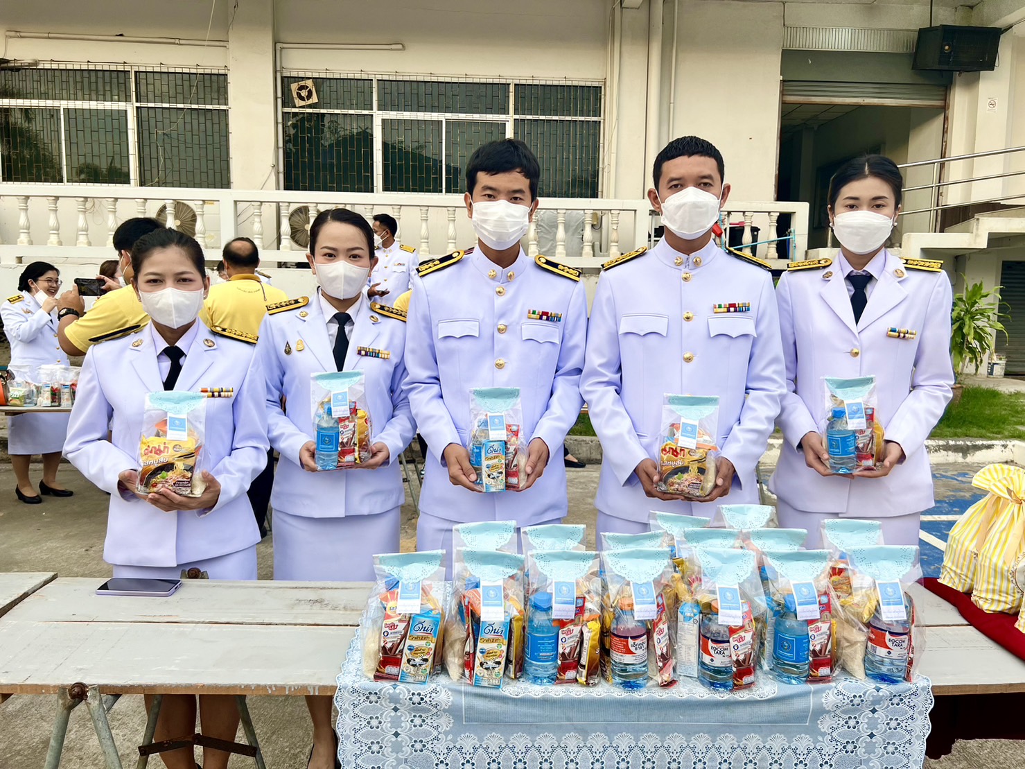 กปภ.สาขาสมุทรสงคราม ร่วมกิจกรรมเนื่องในวันคล้ายวันพระบรมราชสมภพ พระบาทสมเด็จพระบรมชนกาธิเบศร มหาภูมิพลอดุลยเดชมหาราช บรมนาถบพิตร วันชาติ และวันพ่อแห่งชาติ