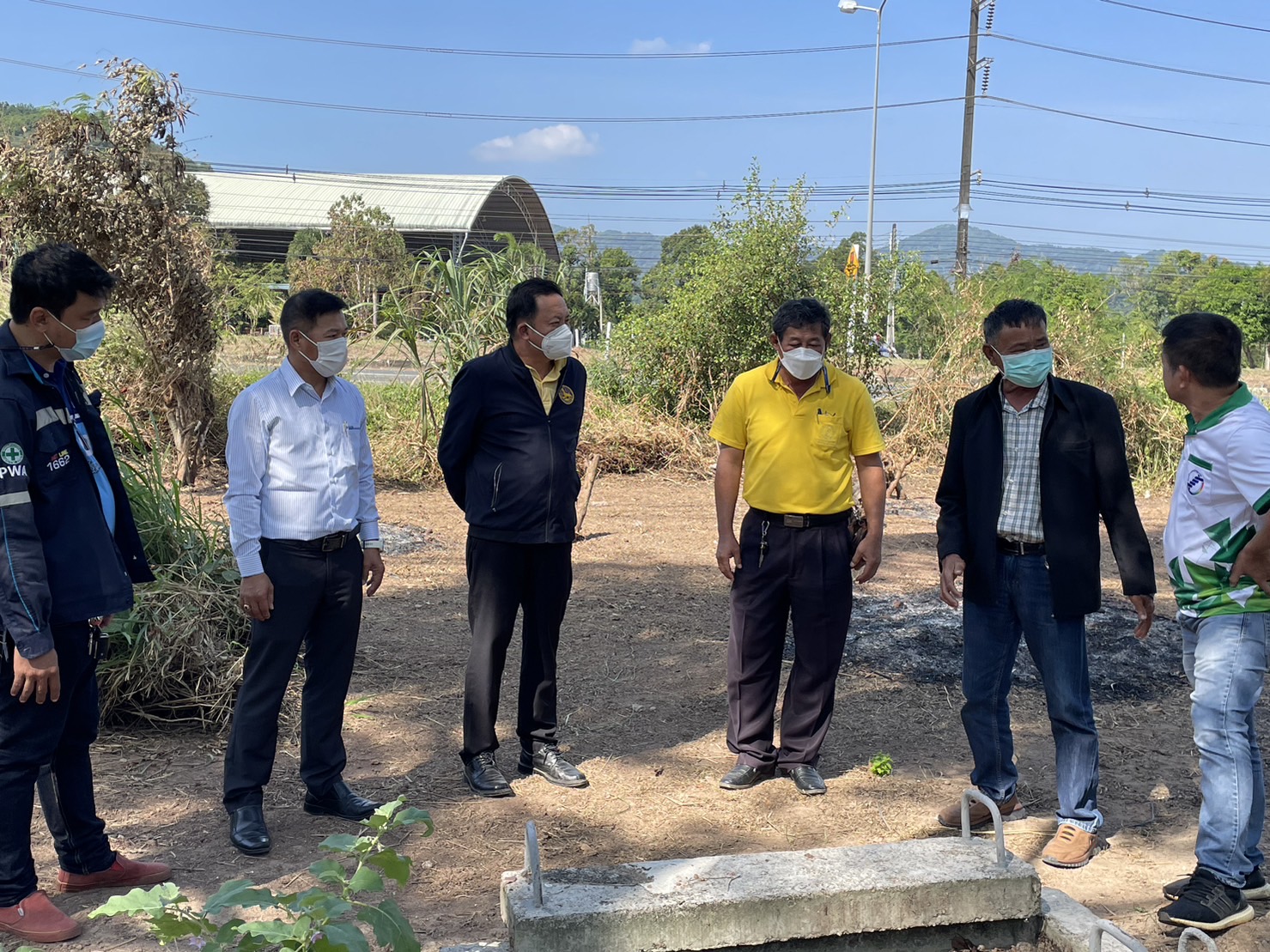 กปภ.สาขาขลุง ร่วมกับนายอำเภอขลุง และนายก อบต.บางชันร่วมกันหารือการส่งน้ำไปยังพื้นที่บางชัน