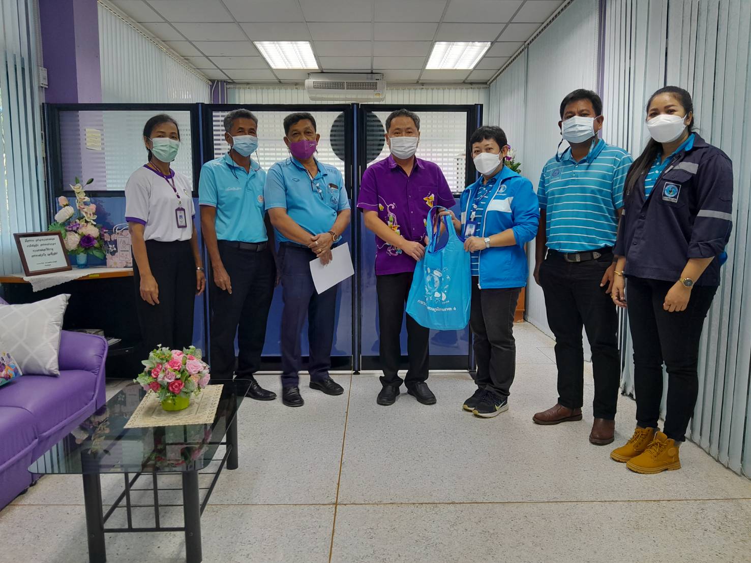 การประปาส่วนภูมิภาคสาขาอ่าวลึก ลงพื้นที่พบผู้ใช้น้ำรายใหญ่ ภายใต้โครงการ "มุ่งมั่นเพื่อปวงชน เติมใจให้กัน" ครั้งที่ 1/2566