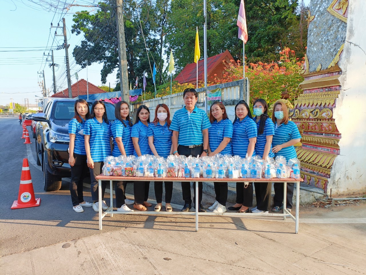 การประปาส่วนภูมิภาคสาขาปากน้ำประแสร์ ร่วมพิธีตักบาตรข้าวสารอาหารแห้ง