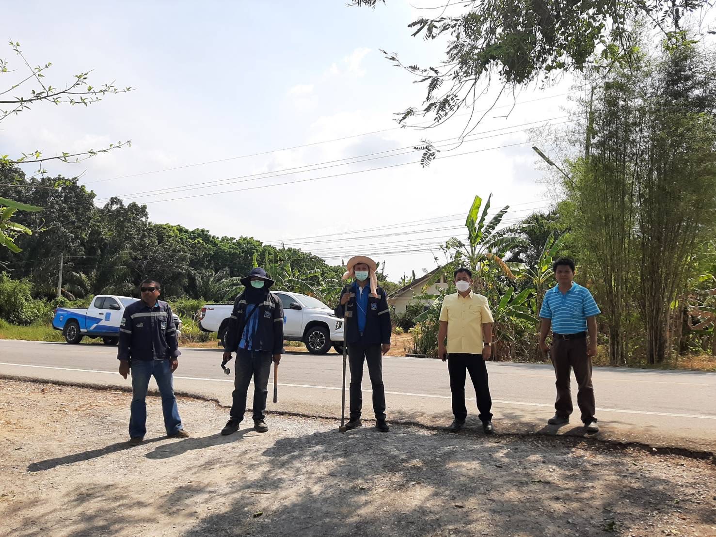 กปภ. สาขาปราณบุรี ลงพื้นที่ค้นหาท่อแตกรั่ว (ALC) พร้อมตรวจสอบแรงดันน้ำ บริเวณพื้นบ้านห้วยแสลงพันธ์ ต.เขาน้อย อ.ปราณบุรี จ.ประจวบคีรีขันธ์ เพื่อแก้ไขปัญหาน้ำประปาไหลอ่อน -ไม่ไหลในพื้นที่