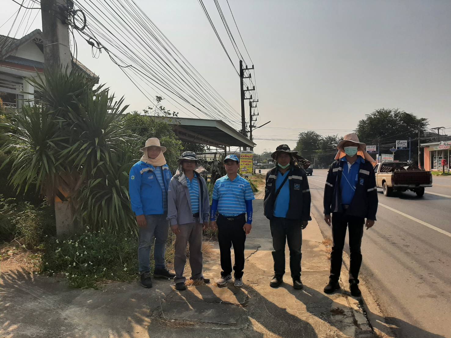 กปภ. สาขาปราณบุรี ลงพื้นที่ค้นหาท่อแตกรั่ว (ALC) พร้อมตรวจสอบแรงดันน้ำ บริเวณ ถนนรัฐบำรุง หมู่บ้านตำหรุ หมู่ที่ 1 ต.เขาน้อย อ.ปราณบุรี จ.ประจวบคีรีขันธ์ เพื่อแก้ไขปัญหาน้ำประปาไหลอ่อน -ไม่ไหลในพื้นที่