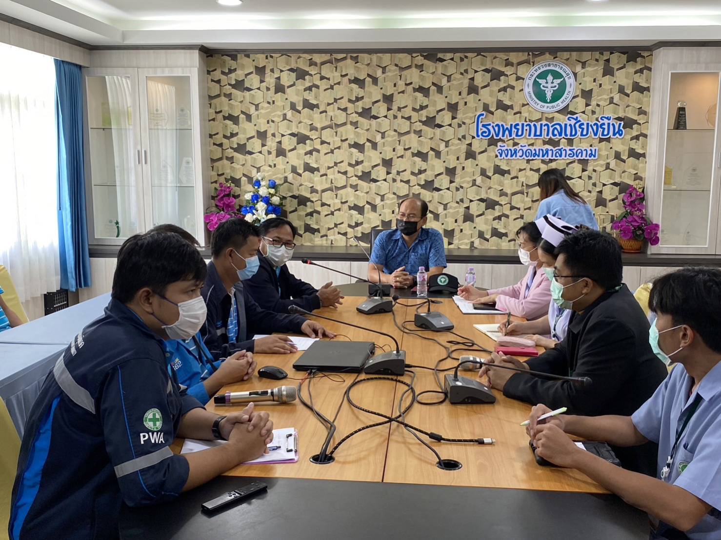 กปภ.สาขามหาสารคาม ร่วมกับงานควบคุมคุณภาพน้ำ 2 กปภ.ข.6 ร่วมถ่ายทอดความรู้ ด้านระบบการผลิตน้ำประปาและการควบคุมคุณภาพน้ำ ให้แก่เจ้าหน้าที่โรงพยาบาลเชียงยืน อำเภอเชียงยืน จังหวัดมหาสารคาม