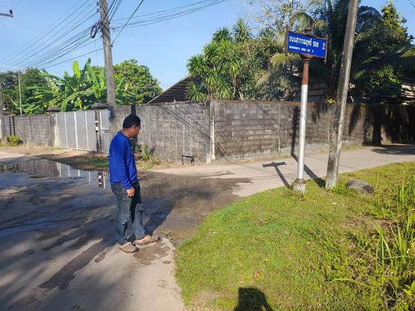 การประปาส่วนภูมิภาคสาขาอ่าวลึก ลงพื้นที่ ออกสำรวจค้นหาท่อแตก  รั่ว
