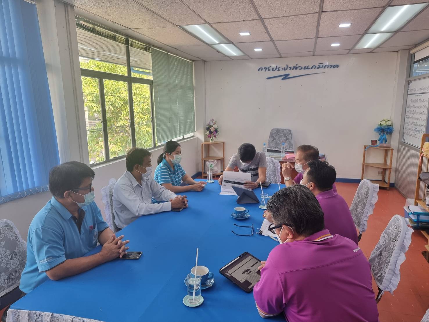 กปภ.สาขาสุพรรณบุรีให้การต้อนรับ คณะของการไฟฟ้าส่วนภูมิภาคจังหวัดสุพรรณบุรีเข้าเยี่ยมเพื่อหาแนวทางในการทำงานร่วมกันแบบบูรณาการณ์