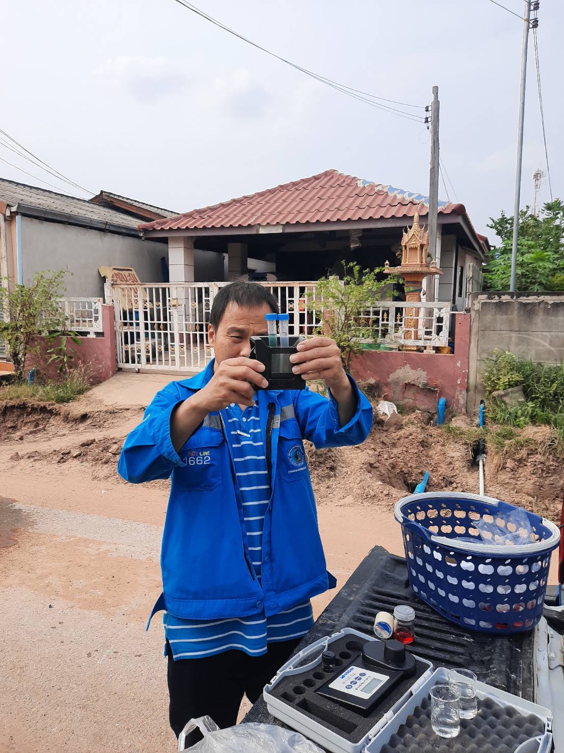 กปภ.สาขาเมืองพล ตรวจสอบและเฝ้าระวังคุณภาพน้ำในระบบจำหน่าย