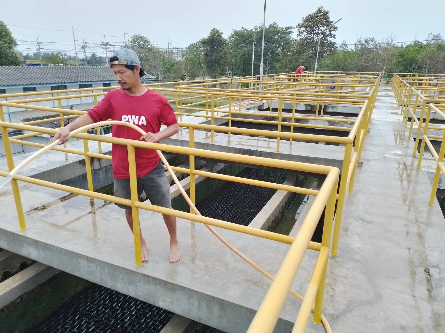 กปภ.สาขาอู่ทอง ล้างถังตกตะกอน ประจำเดือน มีนาคม 2566 ณ สถานีผลิตน้ำสระยายโสม และสถานีผลิตน้ำพนมทวน