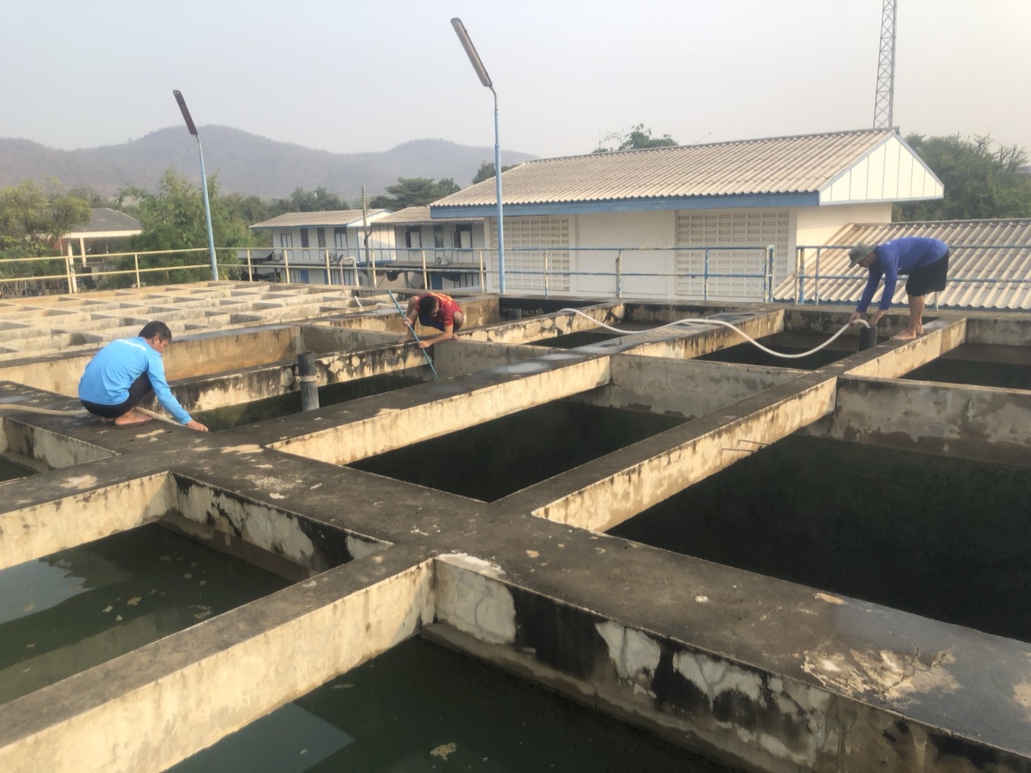 กปภ.สาขาอู่ทอง ล้างถังตกตะกอน ประจำเดือน มีนาคม 2566 ณ สถานีผลิตน้ำแม่ข่ายอู่ทอง และสถานีผลิตน้ำกระจัน