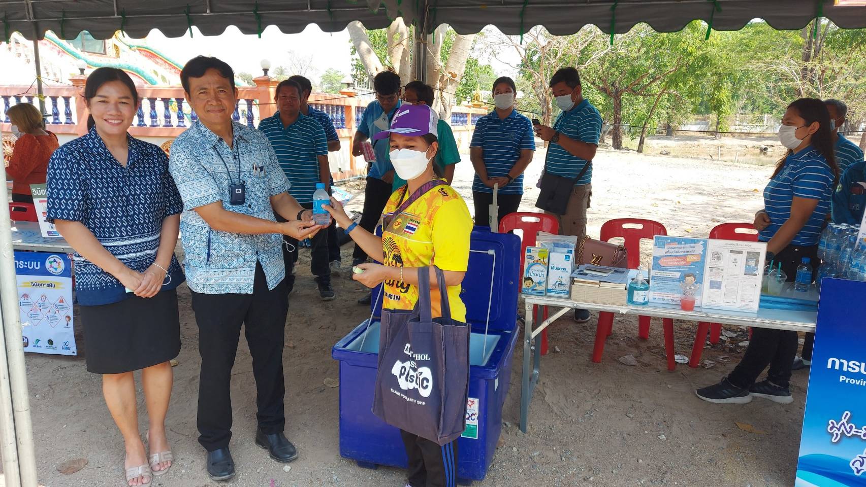 กปภ.สาขาด่านช้างร่วมกับ กปภ.สาขาสุพรรณบุรี และ กปภ.สาขาเดิมบางฯ ออกหน่วยจังหวัดเคลื่อนที่