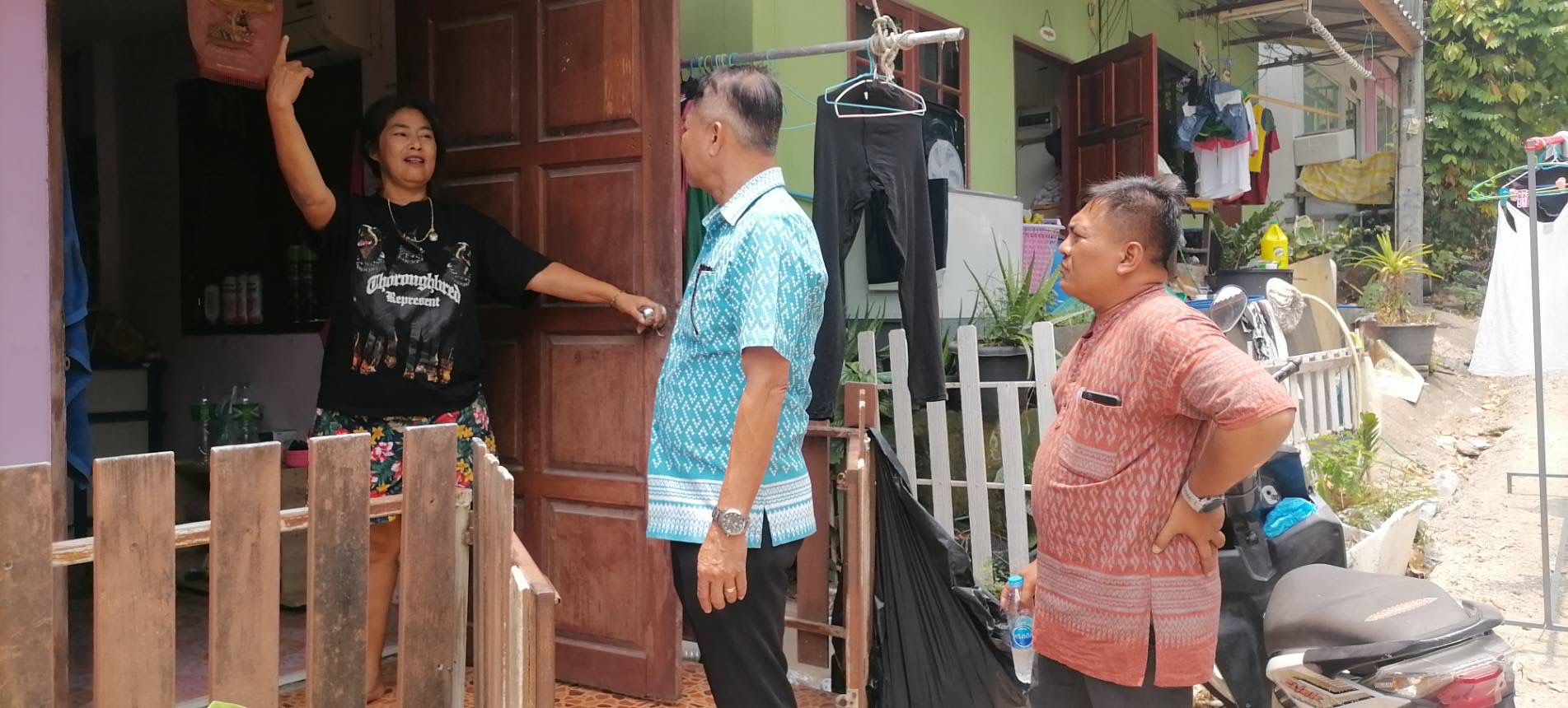 กปภ.สาขาเกาะสมุย ลงพื้นที่ตรวจสอบและแก้ไขปัญหาน้ำไม่ไหล