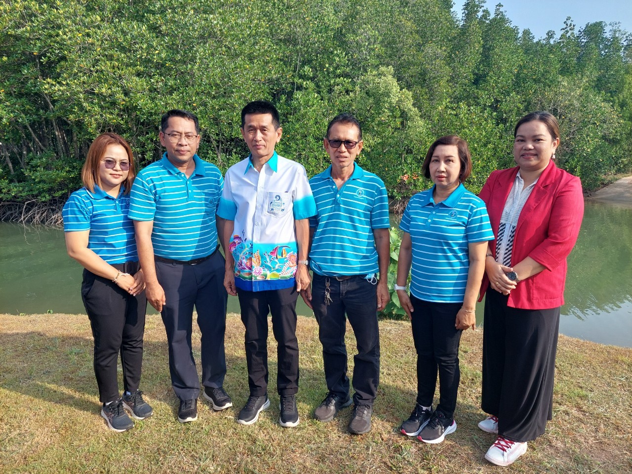 การประปาส่วนภูมิภาคสาขาชุมพร ร่วมกิจกรรม สภากาแฟชุมพร ณ อุทยานแห่งชาติหมู่เกาะชุมพร ตำบลหาดทรายรี อำเภอเมืองชุมพร จังหวัดชุมพร