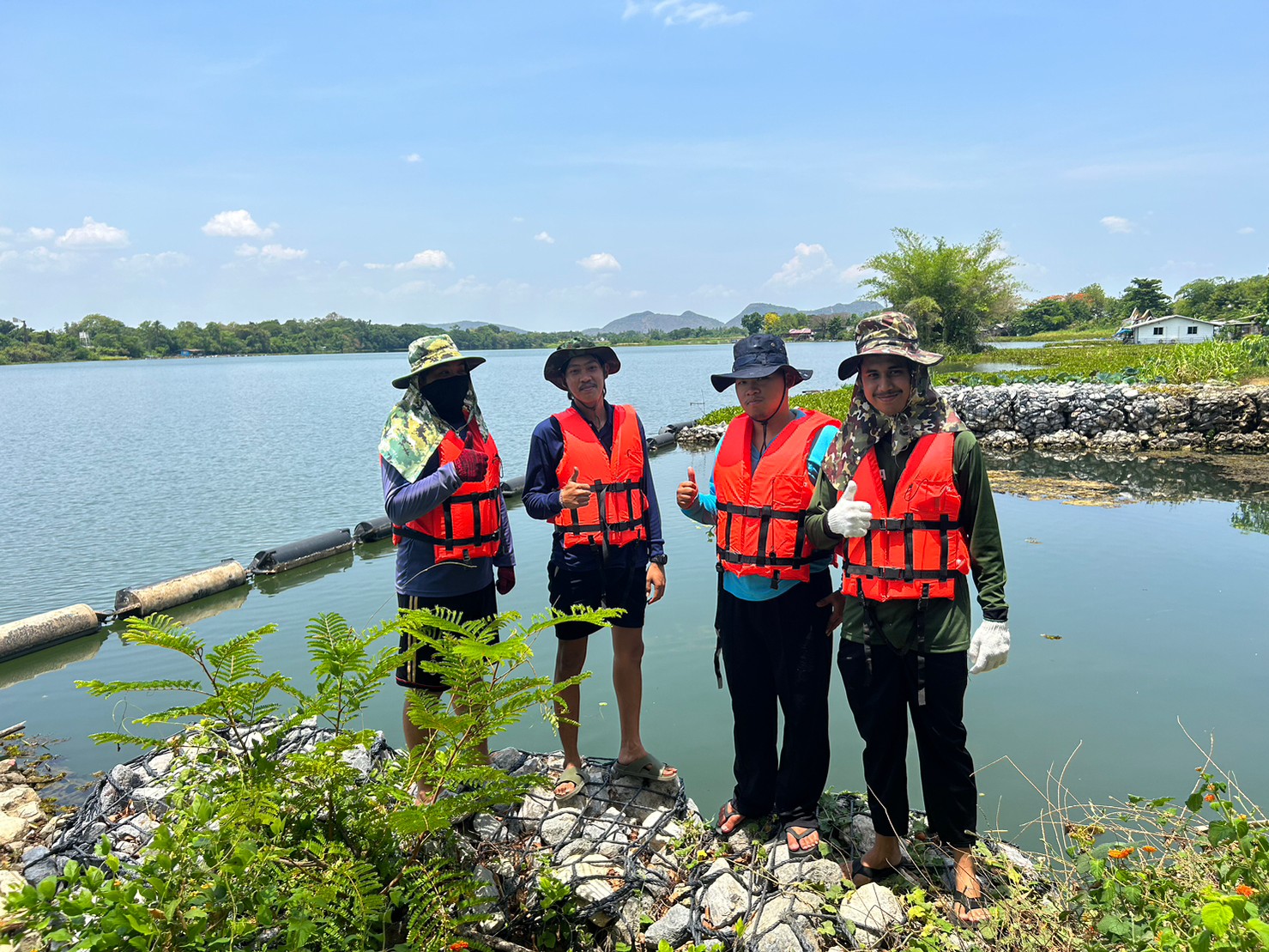 กปภ.สาขาท่ามะกา ทำกิจกรรม 5 ส. ภายในพื้นที่บริเวณ สถานีสูบน้ำดิบเขื่อนทดน้ำแม่กลอง ปรับภูมิทัศน์และทำความสะอาด เพื่อสร้างภาพลักษณ์ที่ดีของหน่วยงาน