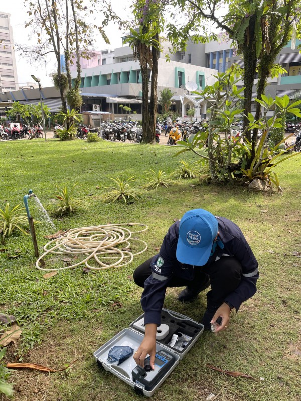 การประปาส่วนภูมิภาคสาขาชุมพร ลงพื้นที่สุ่มตรวจน้ำประปา เพื่อตรวจสอบคุณภาพน้ำในระบบจ่ายน้ำ ณ โรงพยาบาลชุมพรเขตอุดมศักดิ์ ต.ท่าตะเภา อ.เมือง จ.ชุมพร