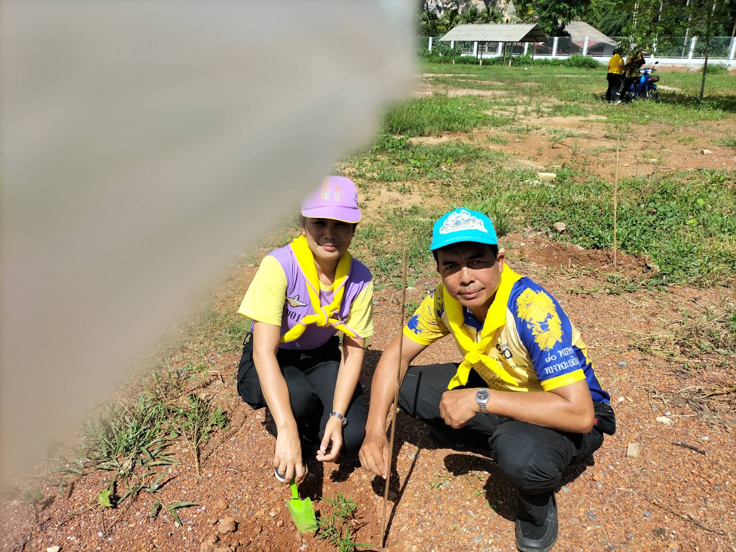 การประปาส่วนภูมิภาคสาขาทุ่งสง ร่วมกิจกรรมจิตอาสาเฉลิมพระเกียรติ สมเด็จพระนางเจ้าฯ พระบรมราชินี เนื่องในโอกาสวันเฉลิมพระชนมพรรษา 3 มิถุนายน 2566