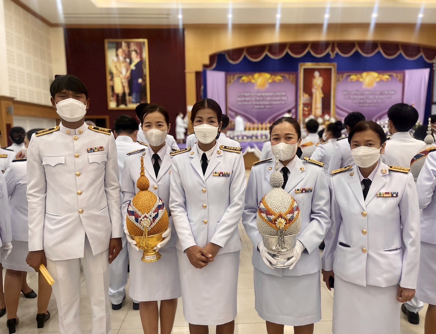 กปภ.สาขาสมุทรสงคราม ร่วมพิธีถวายเครื่องราชสักการะและวางพานพุ่ม และพิธีจุดเทียนถวายพระพรชัยมงคล  เนื่องในโอกาสวันเฉลิมพระชนมพรรษา สมเด็จพระนางเจ้าฯพระบรมราชินี ทรงเจริญพระชนพรรษา 45 พรรษา ในวันที่ 3 มิถุนายน 2566