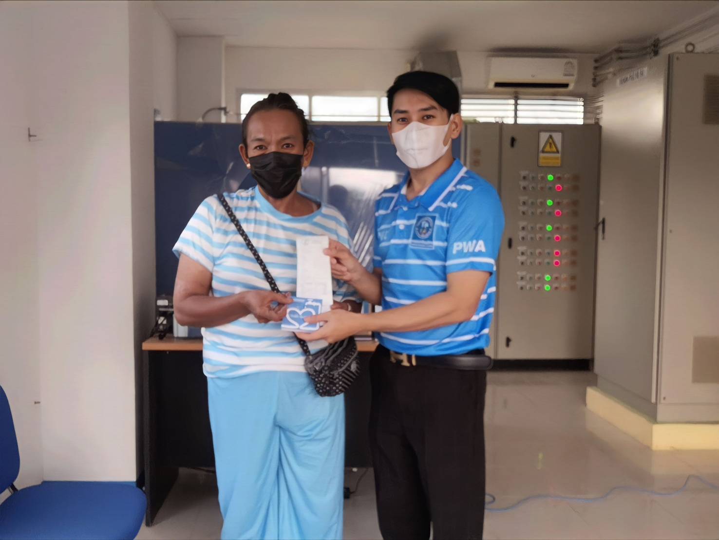 กปภ.สาขาภูเก็ต ลงพื้นที่รับชำระค่าน้ำประปานอกสถานที่ครั้งที่ 1 ประจำเดือน มิถุนายน 2566 ณ สถานีผลิตน้ำบ้านบางโจ