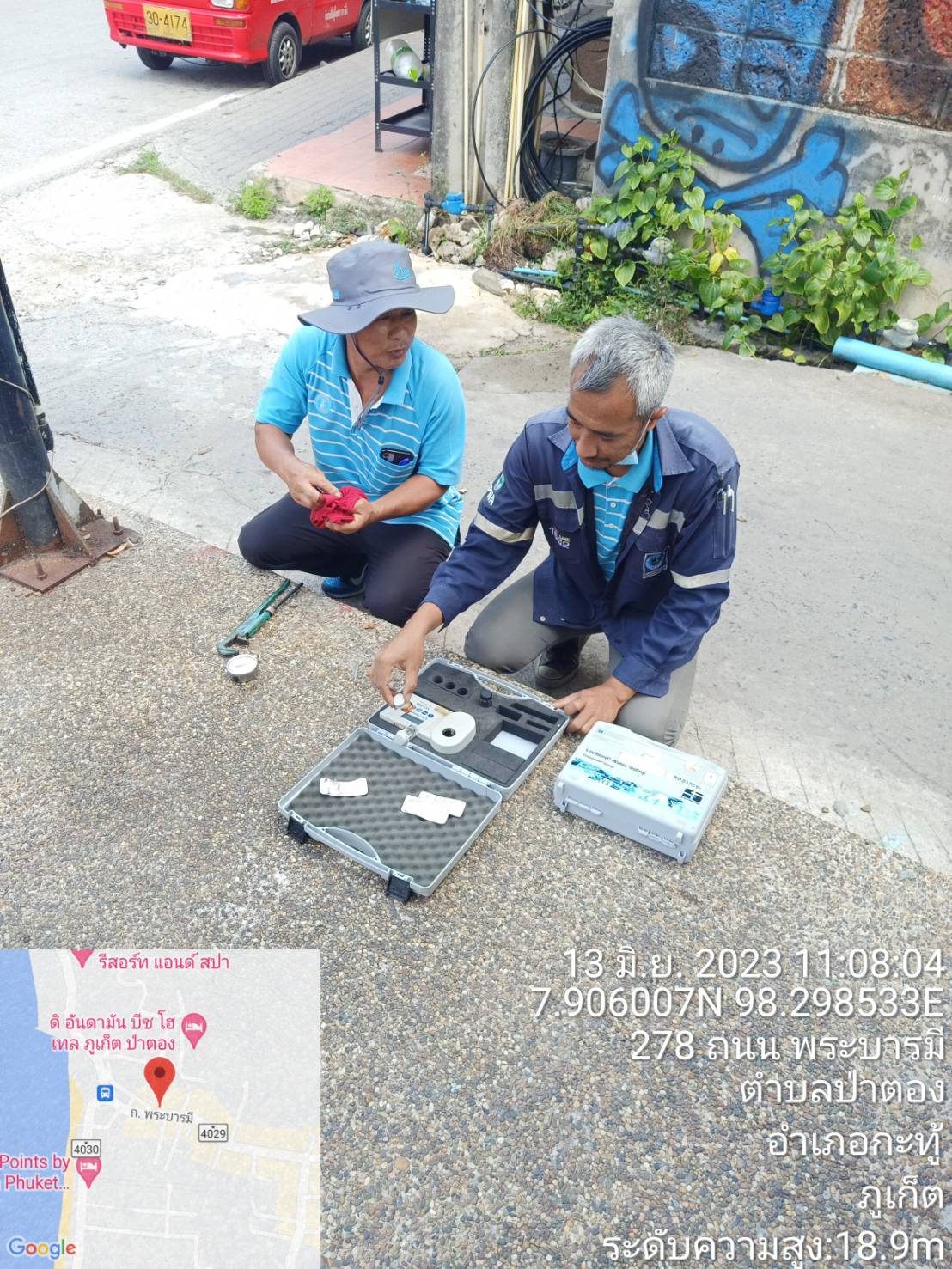 กปภ.สาขาภูเก็ต ดำเนินการตรวจสอบคุณภาพน้ำตามแผน บริเวณถนนพระบารมี DMA-11 ต.ป่าตอง อ.กะทู้ จ.ภูเก็ต