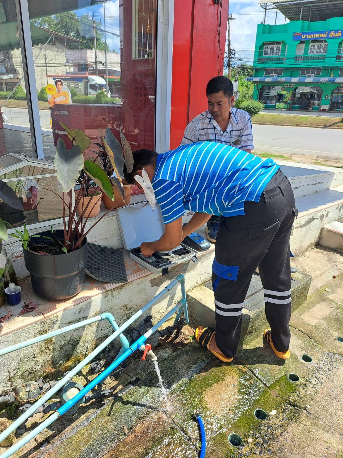 การประปาส่วนภูมิภาคสาขาจันดี ออกตรวจวัดคุณภาพน้ำตามโครงการ กปภ.เช็คชัวร์ ประจำเดือน มิถุนายน 2566