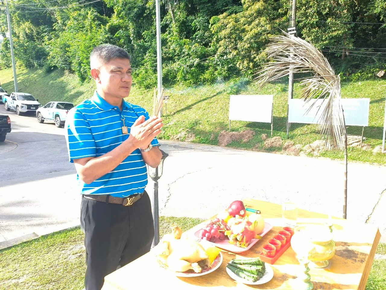 กปภ.สาขาภูเก็ต ร่วมจัดกิจกรรม พิธีสักการะพระภูมิเจ้าที่ ศาลพระแม่ธรณีวิสุทธิสรรพสักขีบารมีธำรงชล ที่ประดิษฐานบริเวณด้านหน้าอาคารสำนักงาน และพิธีสักการะศาลเจ้าแม่นวลน้องตะเคียนทอง