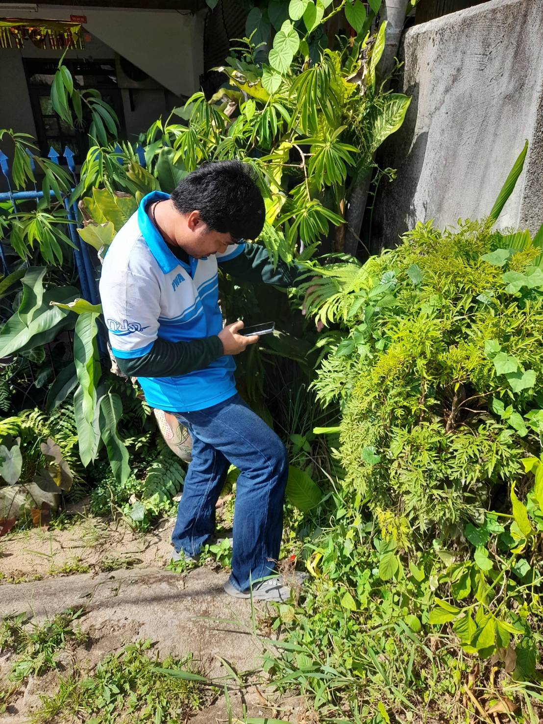 กปภ.สาขาอ่าวลึก ลงพื้นที่สุ่มอ่านมาตรน้ำออนไลน์ ประจำเดือน มิถุนายน 2566