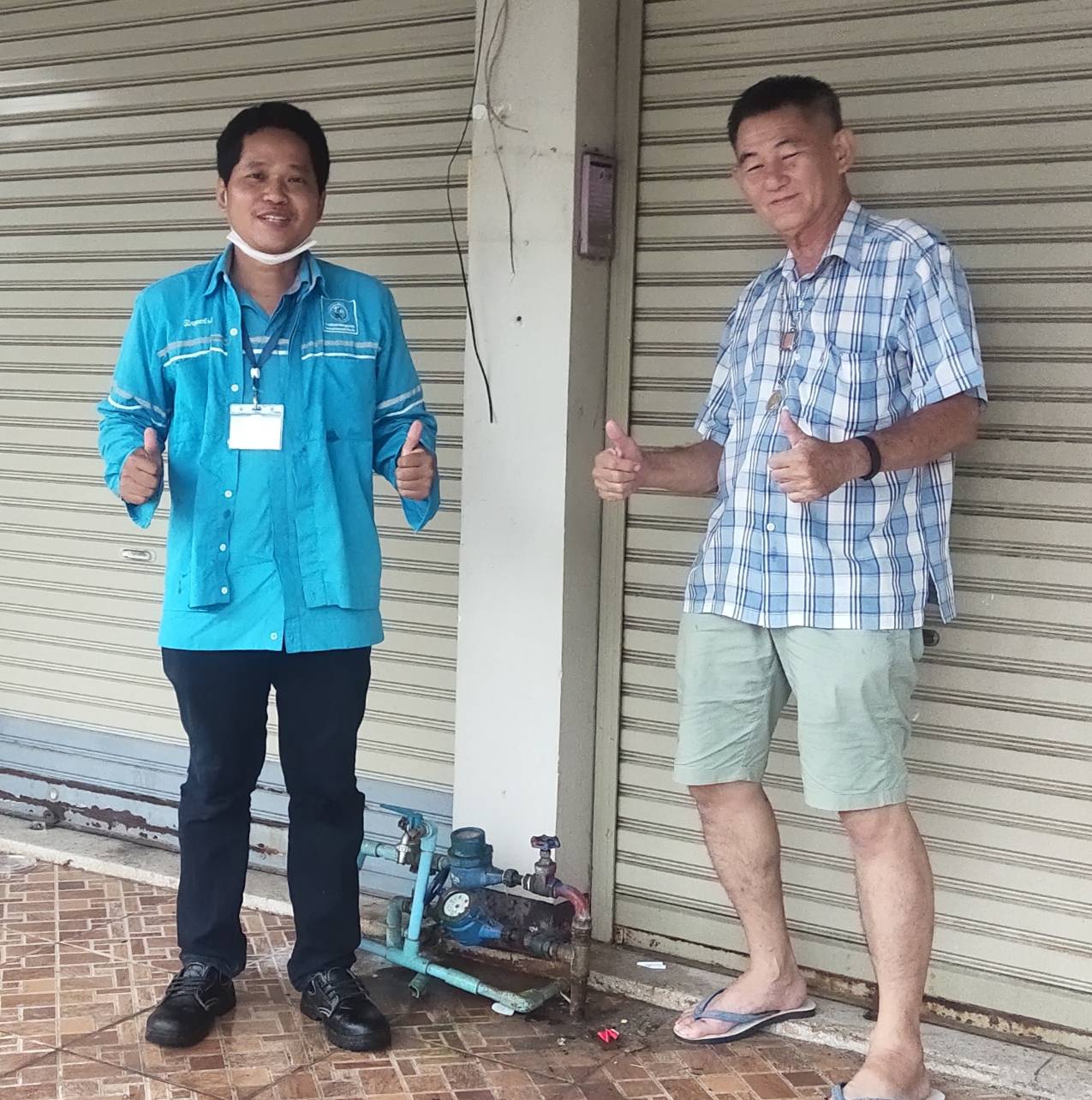 กปภ.สาขากำแพงเพชร ส่งมิสเตอร์ประปาตรวจสอบประตูน้ำรั่ว