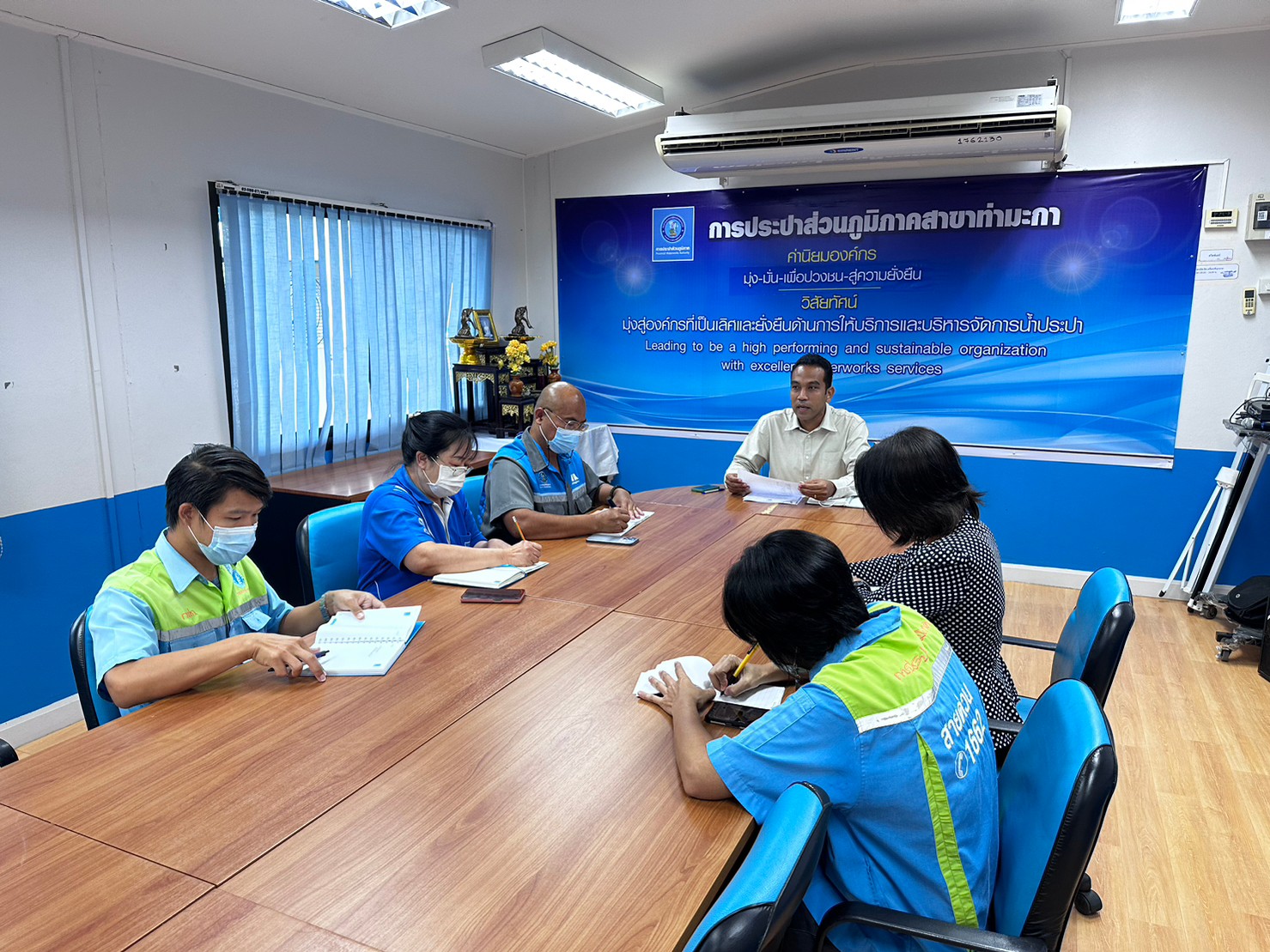 กปภ.สาขาท่ามะกา คณะผู้บริหารประชุมสายงาน เพื่อวางแผนงาน ปรับปรุงกระบวนทำงาน ติดตามผลงาน วันพุธ ที่ 5 กรกฎาคม 2566