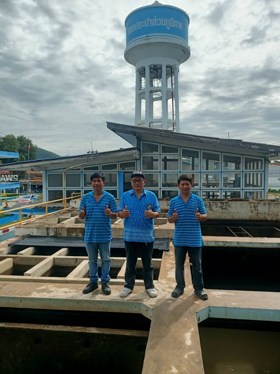 กปภ.สาขากาญจนบุรี ล้างถังตกตะกอนโรงกรองน้ำ ประจำเดือน กรกฎาคม 2566