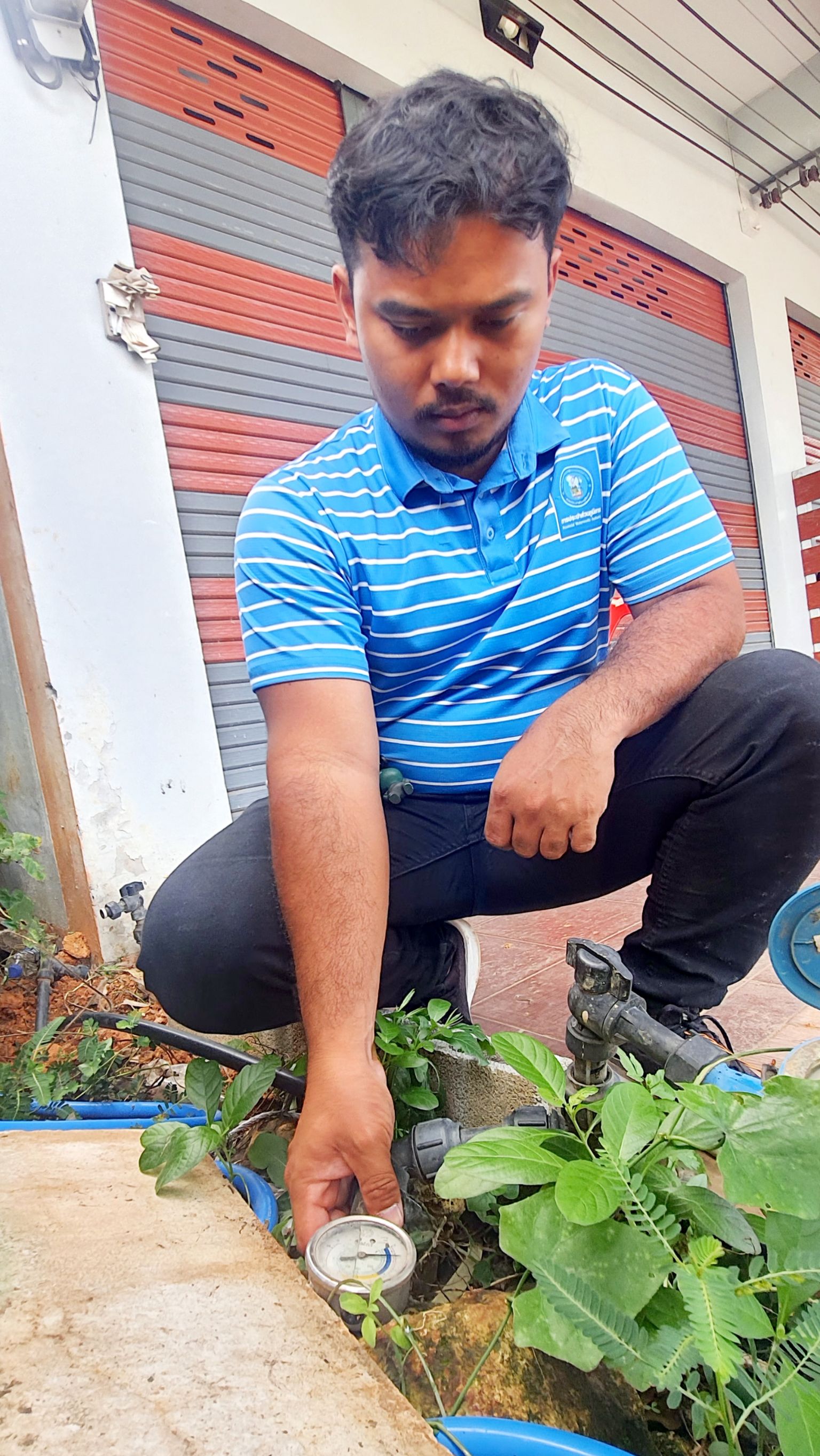 กปภ.สาขาบ้านตาขุน ตรวจวัดแรงดันน้ำ ณ บริเวณอำเภอบ้านตาขุน จังหวัดสุราษฎร์ธานี