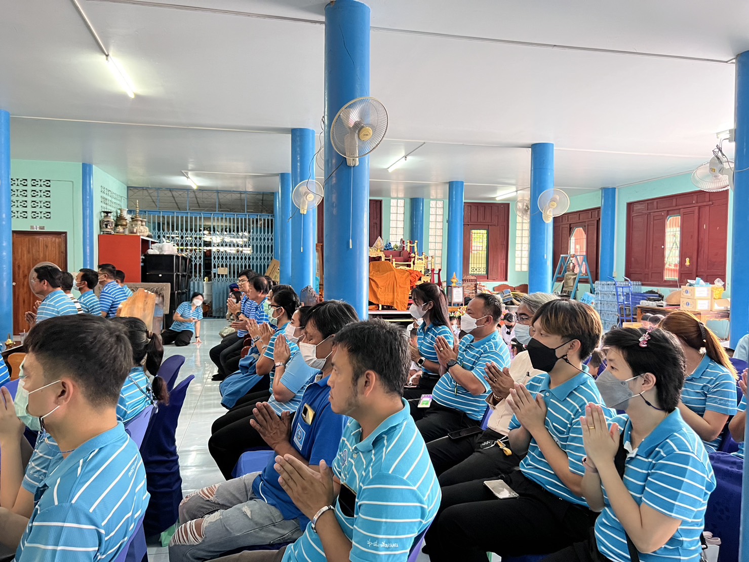 กปภ.สาขาสมุทรสงคราม ร่วมกิจกรรมแห่เทียนพรรษาและทอดผ้าป่าสามัคคี ณ วัดบ้านหม้อ (ประชารังษี)