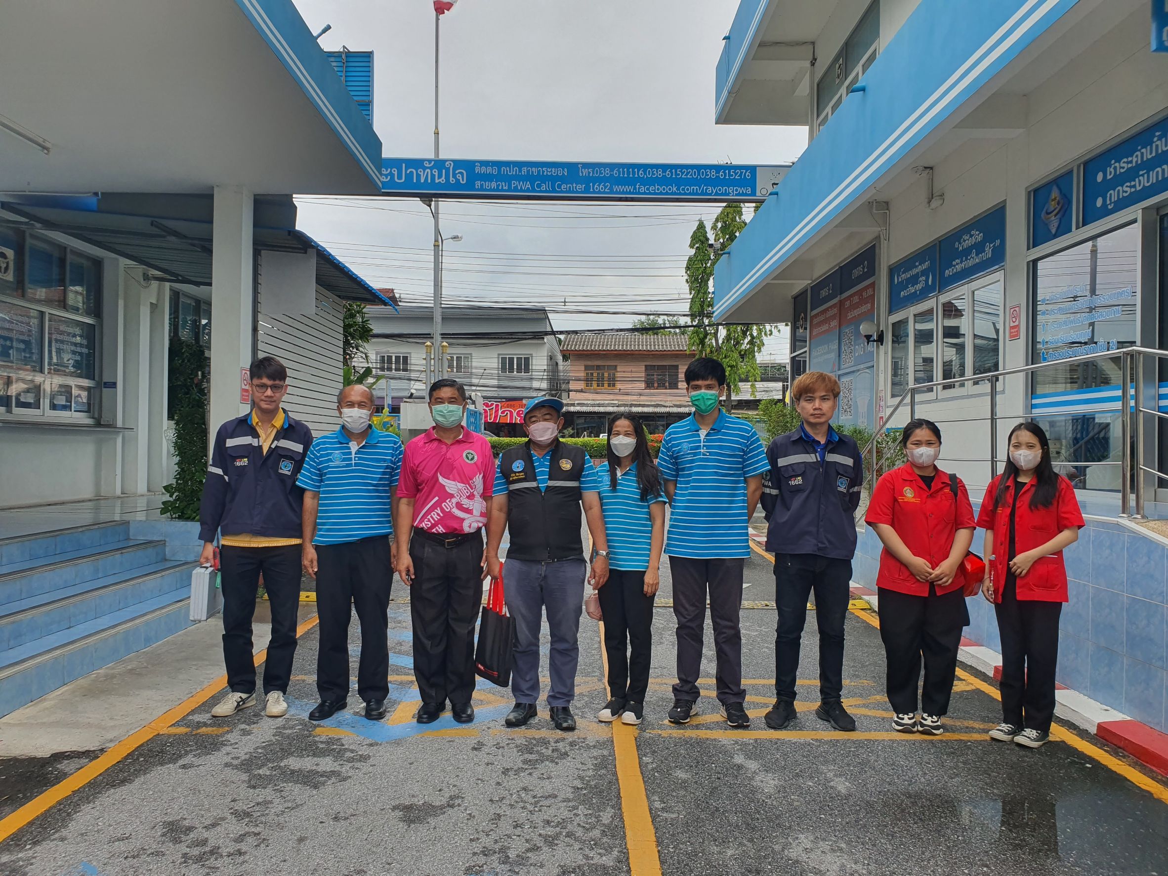 กปภ.สาขาระยอง และงานควบคุมคุณภาพน้ำ ๒ กปภ.ข.๑ ร่วมกับ สนง.สาธารณสุขจังหวัดระยอง ลงพื้นที่เก็บตัวอย่างน้ำประปา และเฝ้าระวังคุณภาพน้ำในพื้นที่