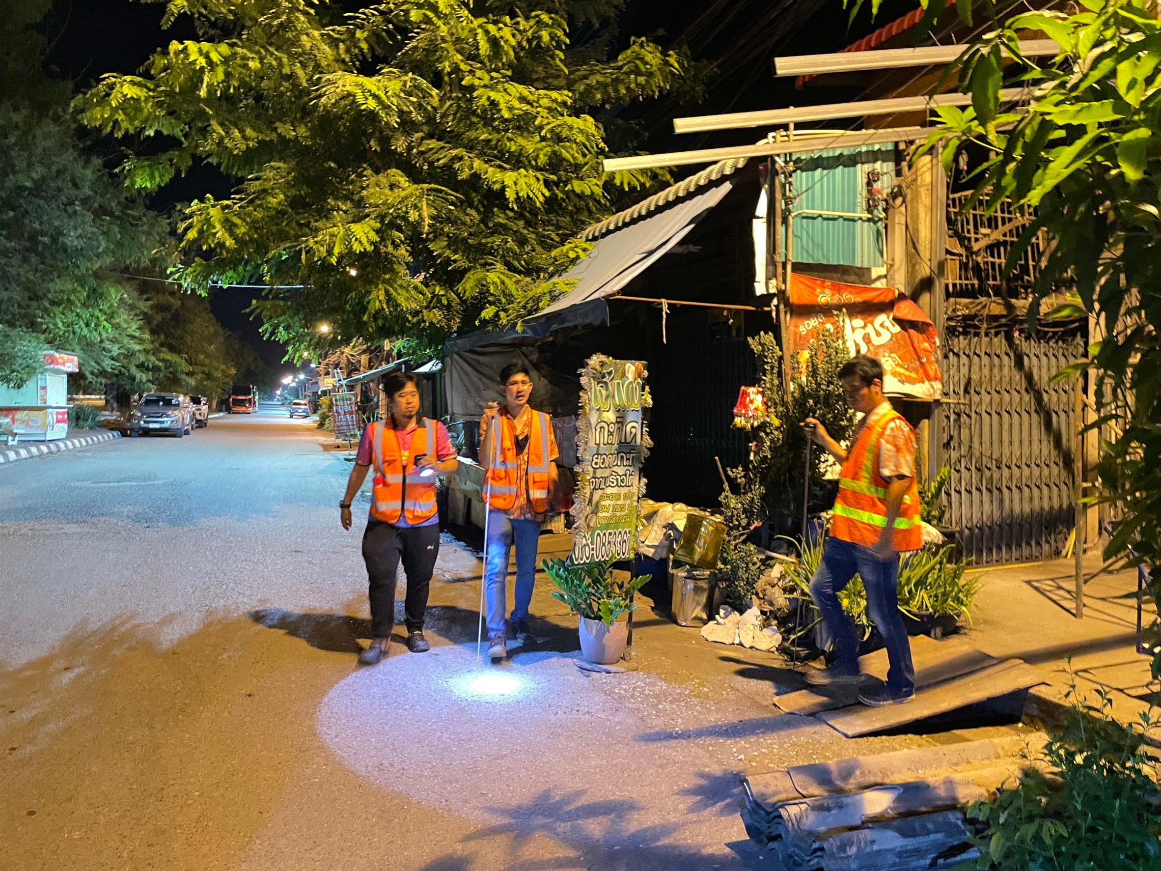 กปภ.สาขากำแพงเพชร รวมทีมหาท่อแตกรั่ว เน้น ! ซ่อมเร็วลดน้ำสูญเสีย