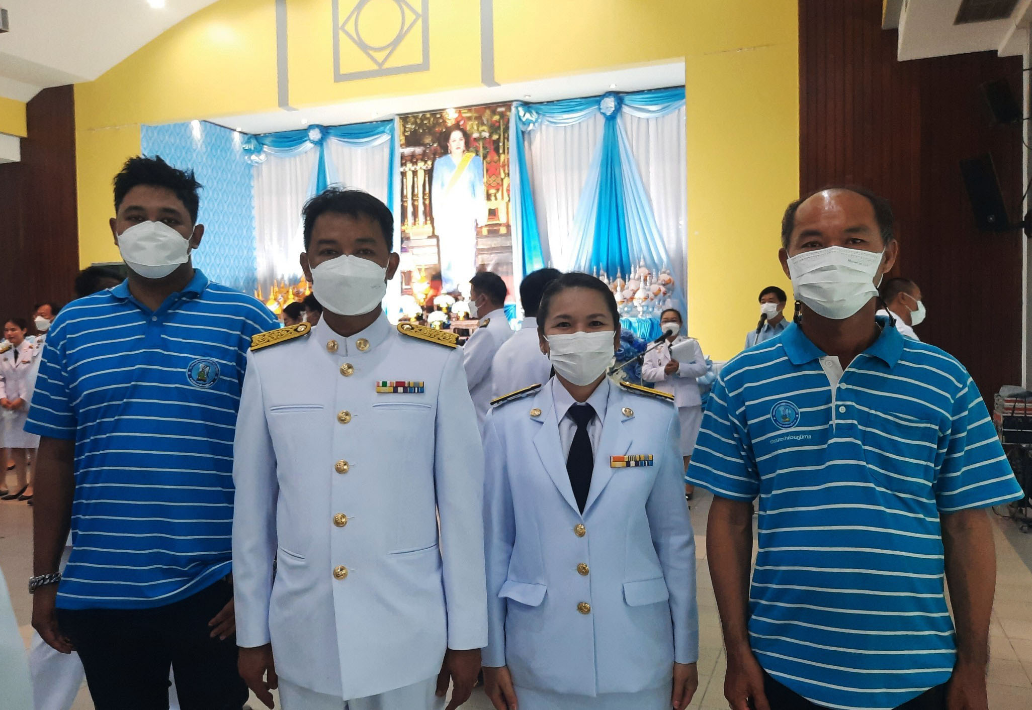 กปภ.สาขาบ้านบึง ร่วมพิธีทำบุญตักบาตรถวายพระราชกุศลและถวายพระพร เนื่องในโอกาสวันเฉลิมพระชนมพรรษา สมเด็จพระนางเจ้าสิริกิติ์ พระบรมราชินีนาถ พระบรมราชชนนีพันปีหลวง