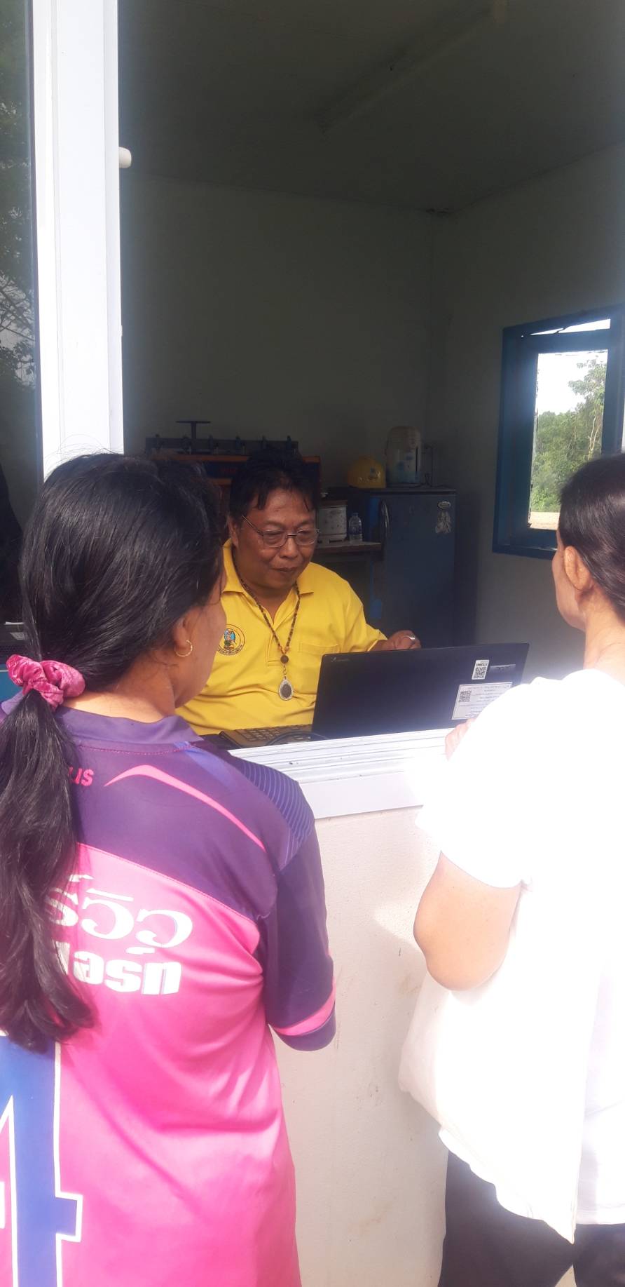 กปภ.สาขาบ้านตาขุน บริการรับชำระค่าน้ำประปานอกสถานที่ ณ สถานีผลิตน้ำเชี่ยวหลาน