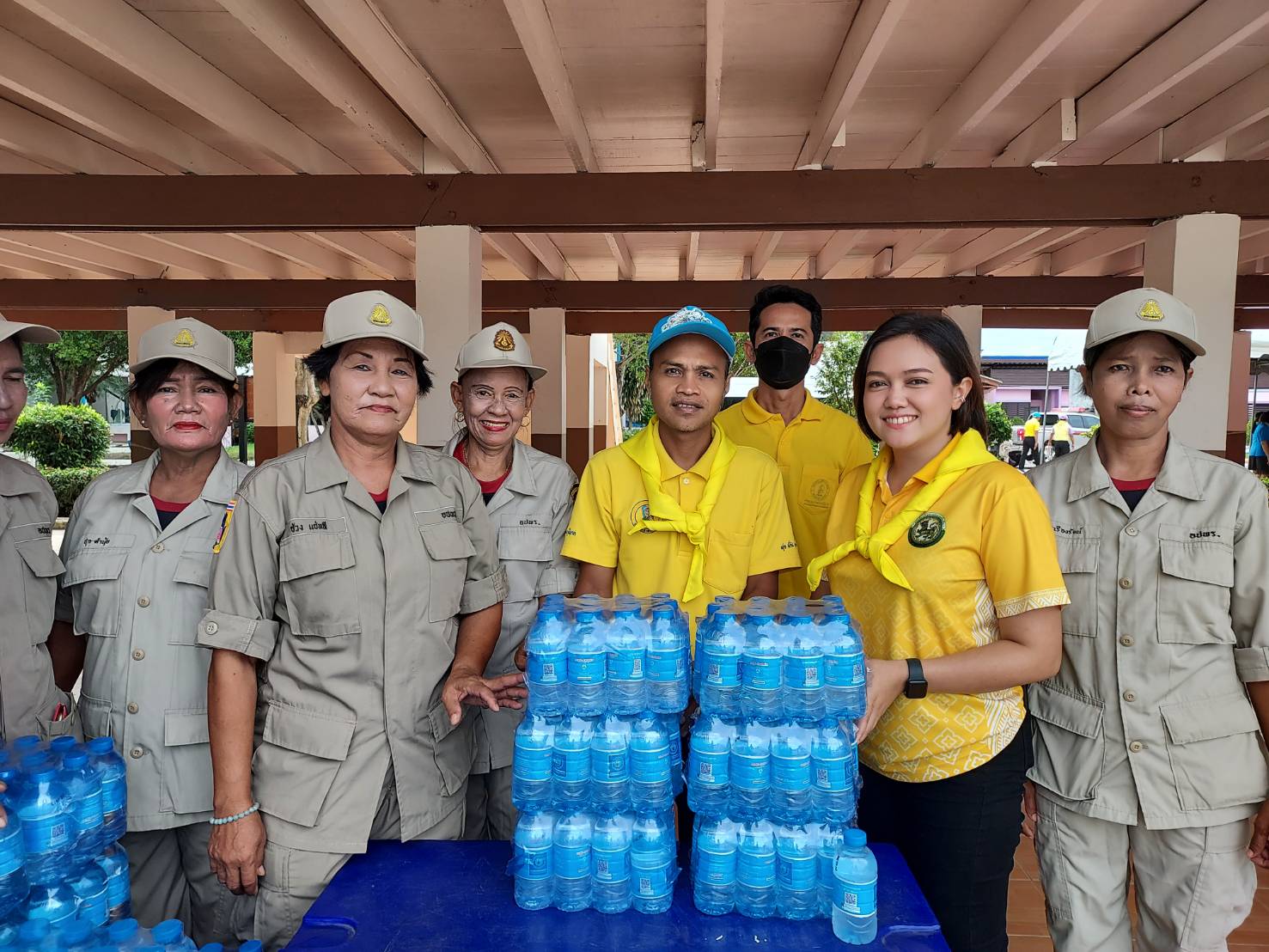 การประปาส่วนภูมิภาคสาขาปากพนัง สนับสนุนน้ำดื่มบรรจุขวด ตราสัญลักษณ์ กปภ. ให้กับหน่วยงานภายนอก