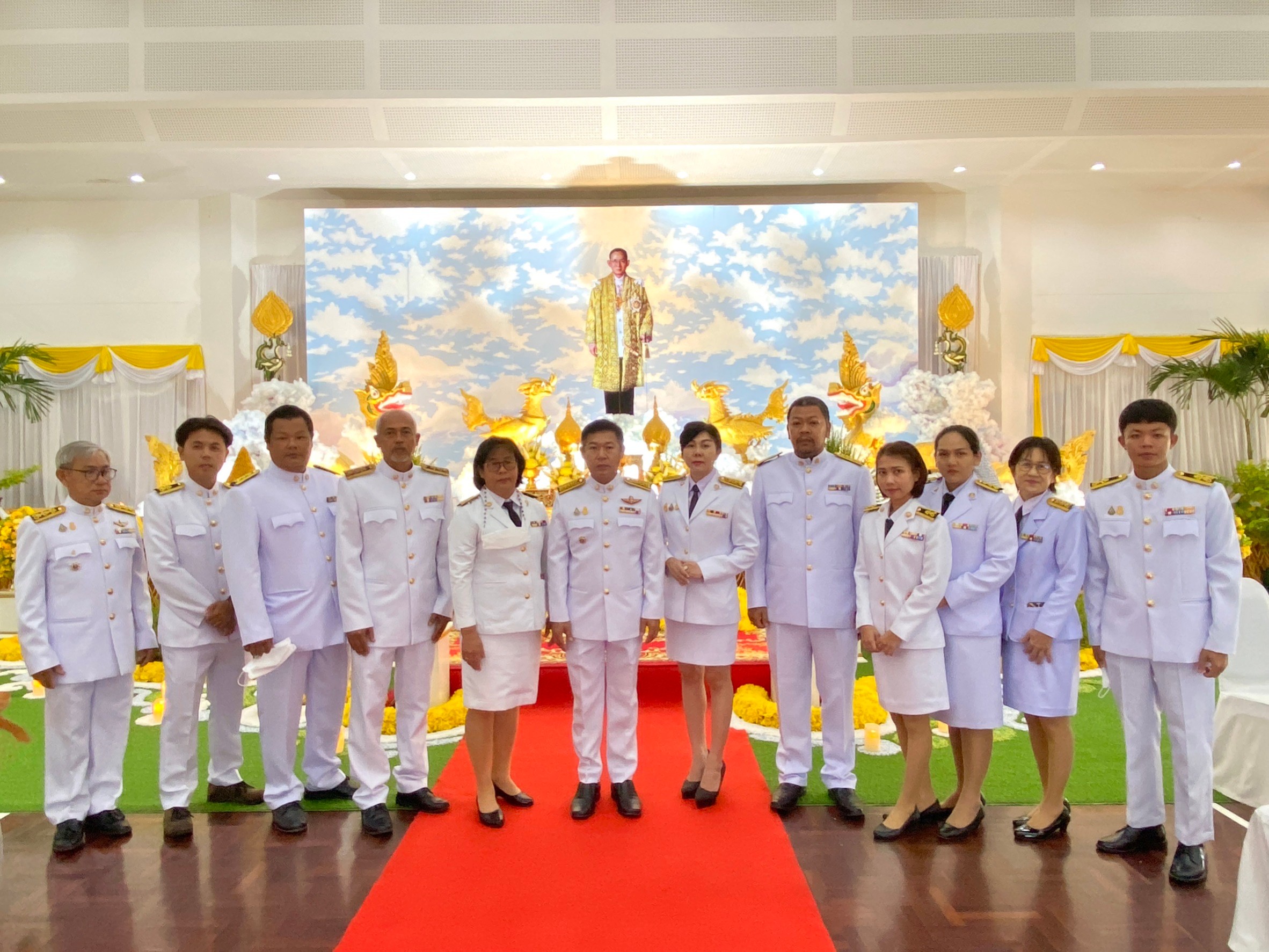 กปภ.สาขาขลุง เข้าร่วมพิธีทำบุญถวายพระราชกุศล และร่วมพิธีวางพวงมาลาเพื่อน้อมรำลึกในพระมหากรุณาธิคุณ เนื่องในวันนวมินทรมหาราช 13 ตุลาคม 2566