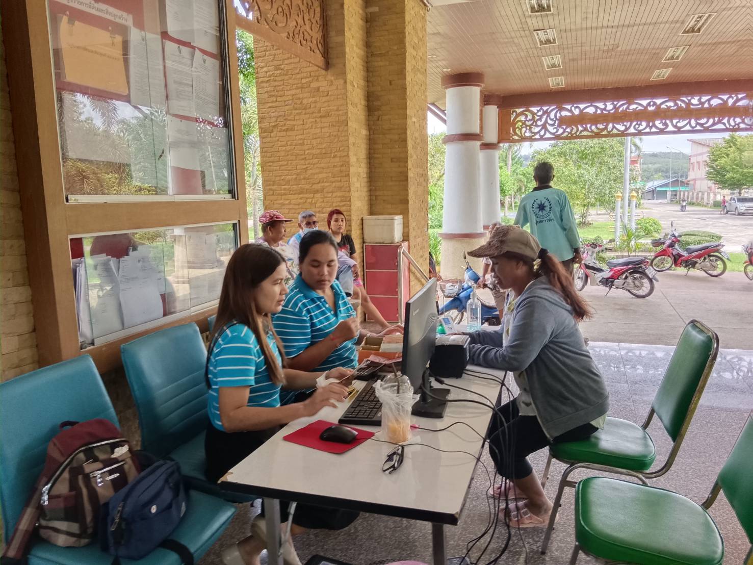 การประปาส่วนภูมิภาคสาขาจันดี ออกให้บริการรับชำระค่าน้ำนอกสถานที่