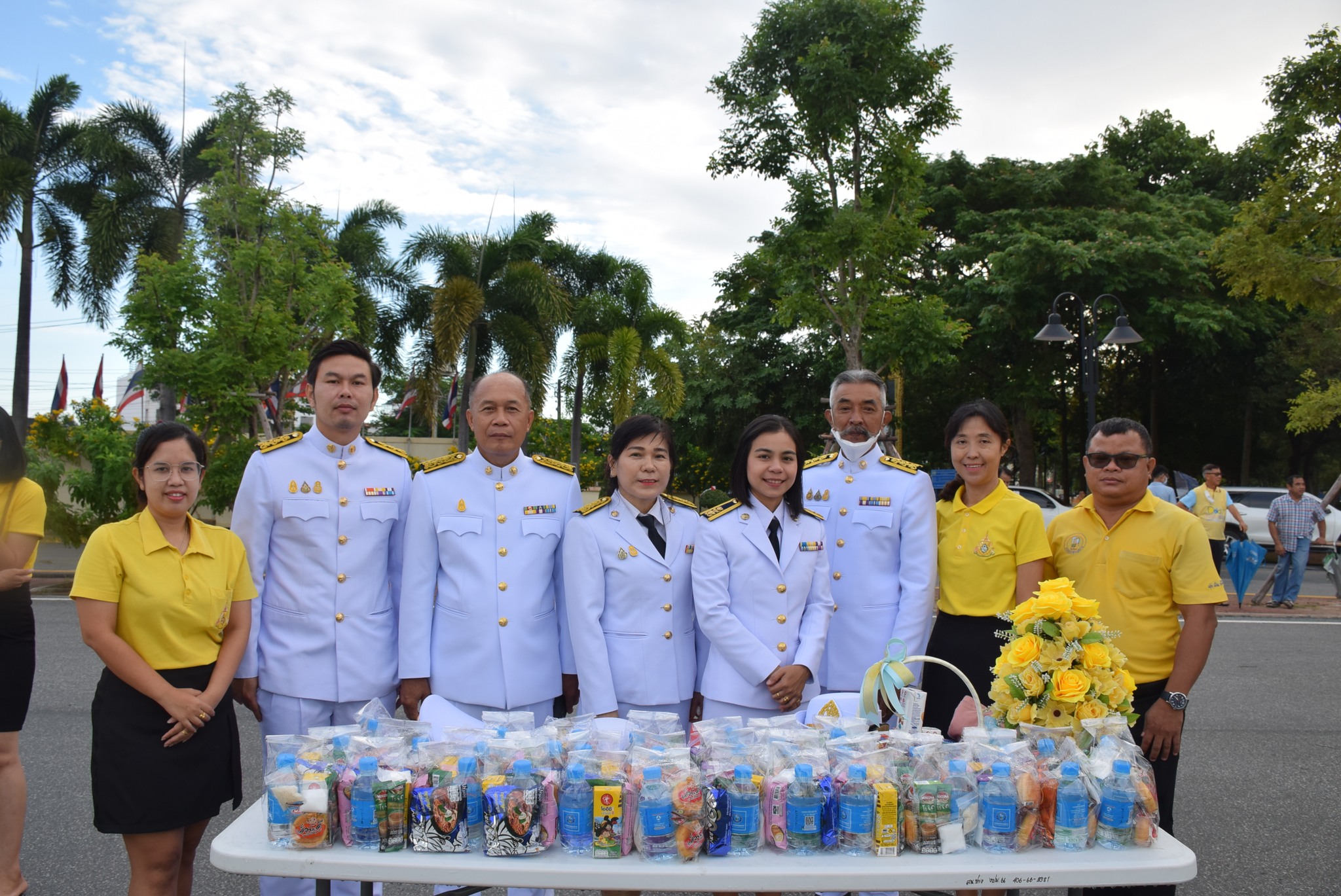 กปภ.สาขาระยอง ร่วมกิจกรรมเนื่องในวันคล้ายวันพระบรมราชสมภพพระบาทสมเด็จพระบรมชนกาธิเบศร มหาภูมิพลอดุลยเดชมหาราช บรมนาถบพิตร วันชาติ และวันพ่อแห่งชาติ ๕ ธันวาคม ๒๕๖๖