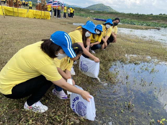 กปภ.สาขากุยบุรีดำเนินโครงการ CSR เข้าร่วมโครงการจิตอาสาพัฒนาในโอกาสสำคัญวันของชาติไทย วันพ่อแห่งชาติ ปี 2566