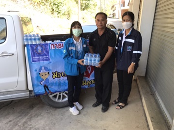 กปภ.สาขาพยุหะคีรีมอบน้ำดื่ม ให้แก่ องค์การบริหารส่วนตำบลเขาทอง ในโครงการป้องกันและลดอุบัติเหตุในช่วงเทศกาลปีใหม่ 2567