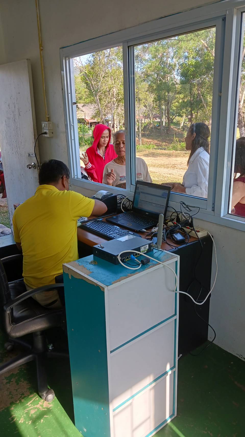 กปภ.สาขาบ้านตาขุน บริการรับชำระค่าน้ำประปานอกสถานที่ ณ สถานีผลิตน้ำเชี่ยวหลาน